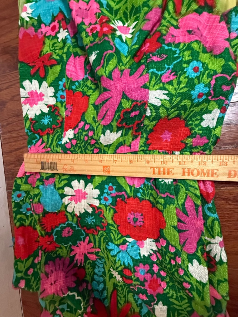 VTG 60s lined maxi dress with bow back detail. - Picture 3 of 4